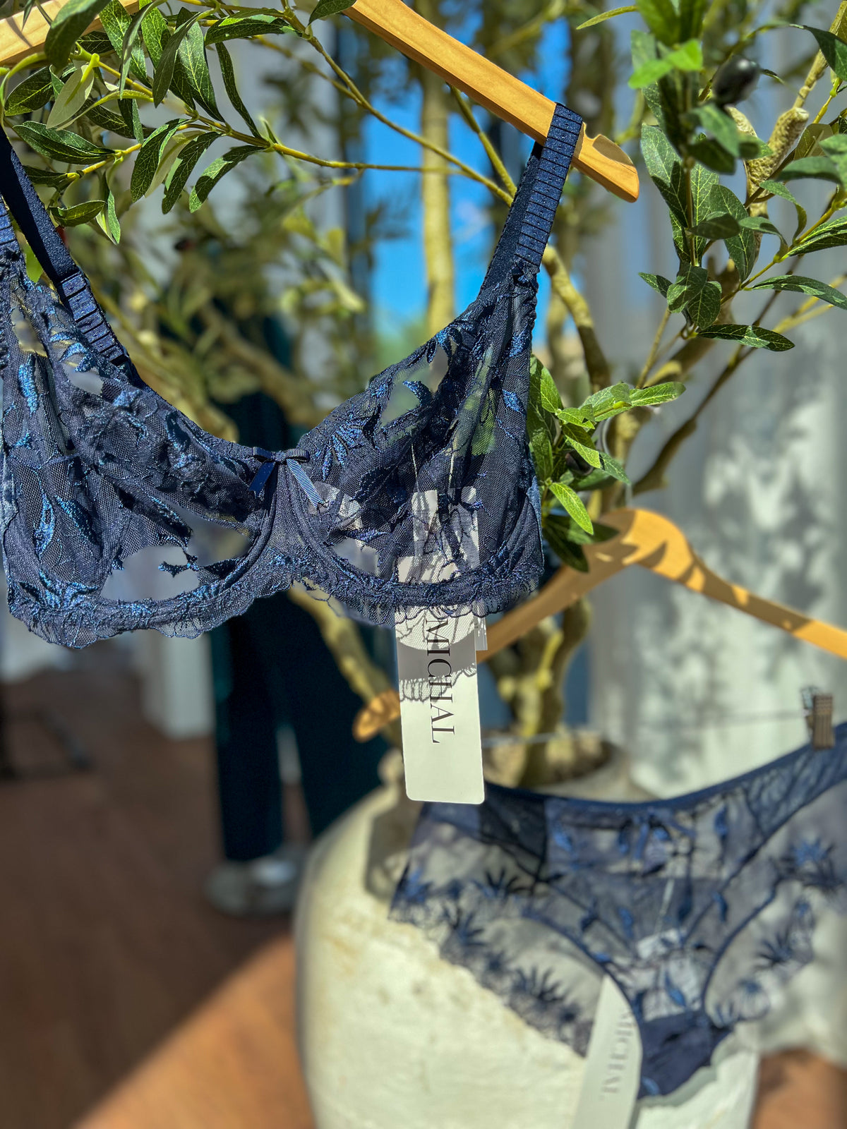 Empreinte ANOUK Marine Intense Collection – styled view