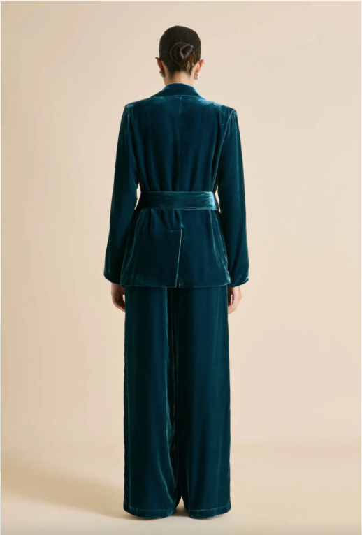 Olivia von Halle Jagger Ocean Blue Velvet Pajama Set – detail view