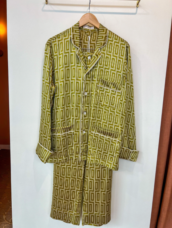 Olivia Von Halle Laurent Ruhlmann Gold Art Deco Silk Pajama Set – detail view