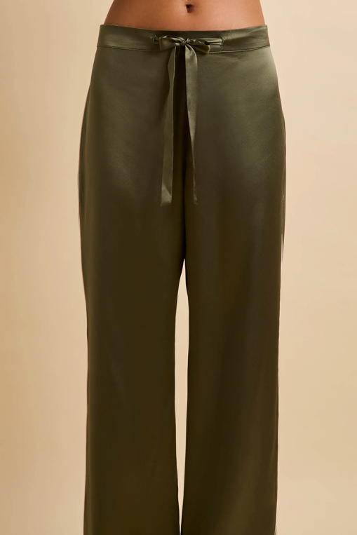 Olivia Von Halle Coco Nori Green Silk Pajama Set – detail view