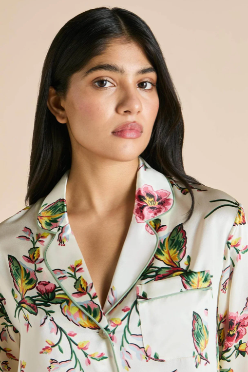 Olivia Von Halle Lila Maugham Silk Pink and White Floral Pajama Set – detail view