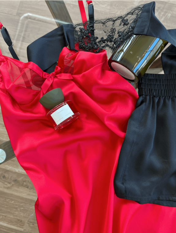 Emma Harris Grace Red Silk Slip – detail view